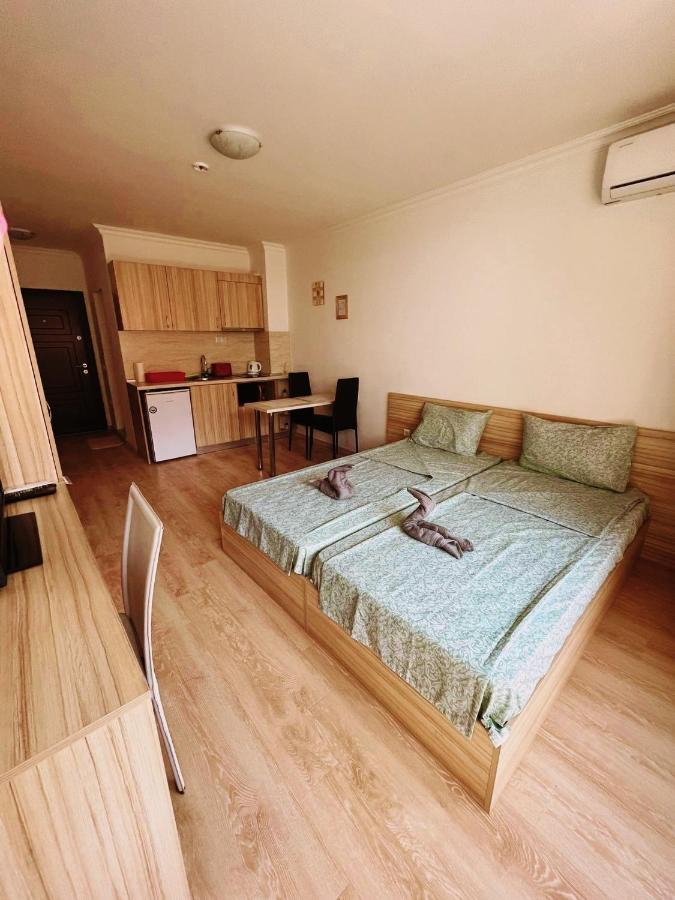 Lovely Studio Apartment On The Beach Μπουργκάς Εξωτερικό φωτογραφία