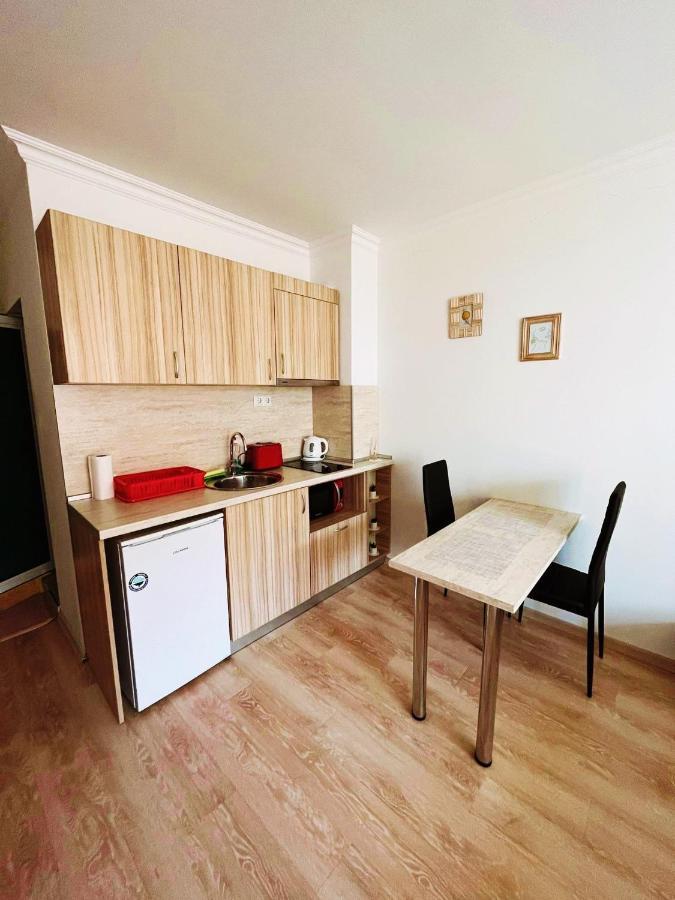 Lovely Studio Apartment On The Beach Μπουργκάς Εξωτερικό φωτογραφία